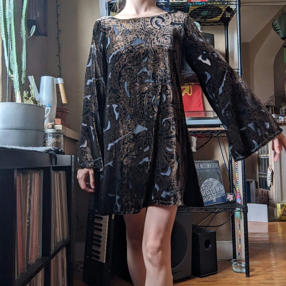 Bell Sleeve Velvet Mini Dress